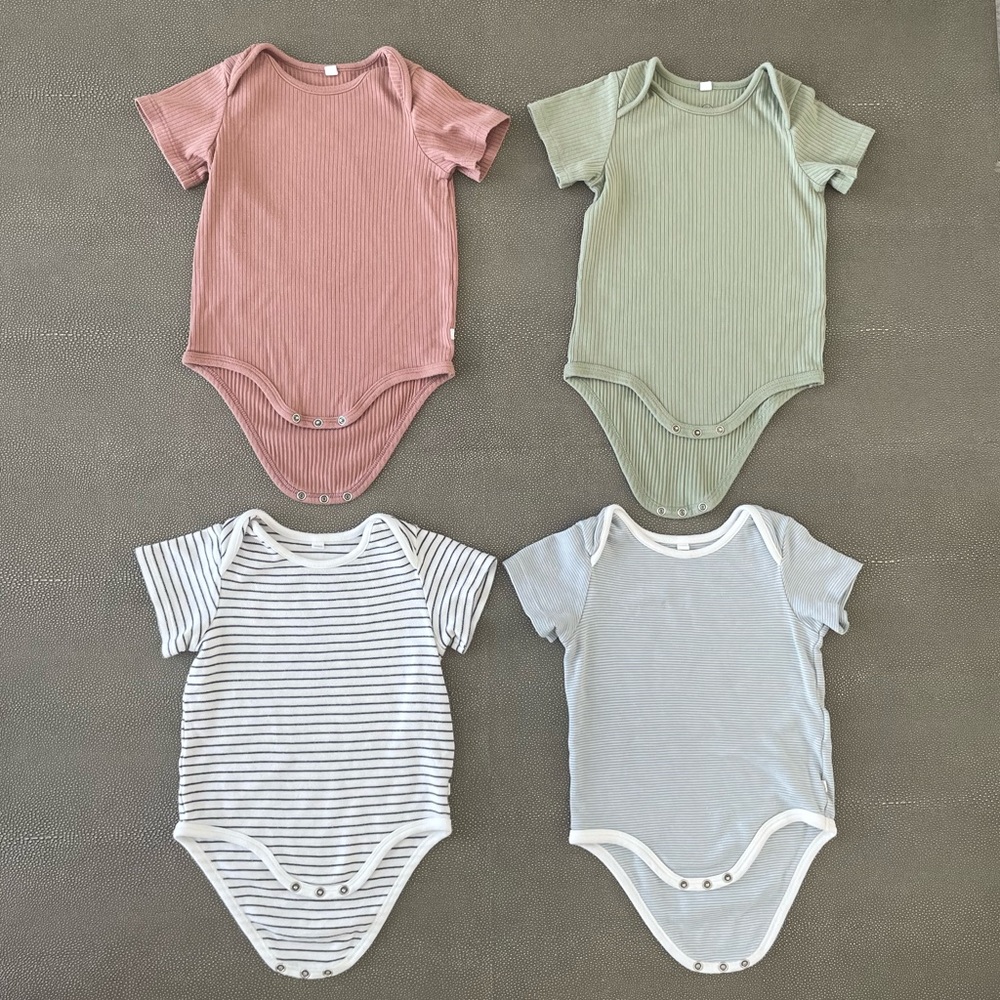 Baby Mori Short Sleeve Onepiece Bodysuit 4 Pack  (12-18 mo)
